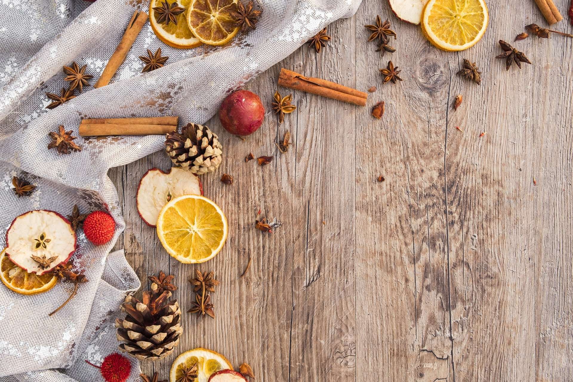 Optimisez votre esprit de Noël avec les huiles essentielles - Blog